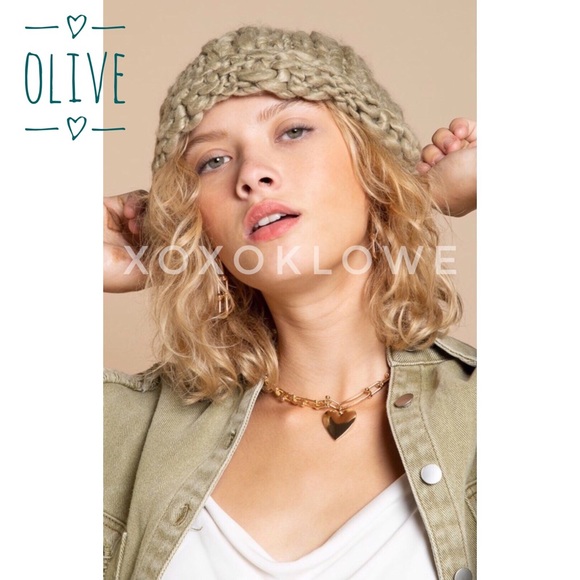 POL Crochet Fuzzy Beanie Hat 2 Colors - Picture 9 of 13